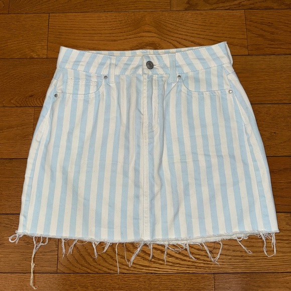 PacSun Light Blue and White Striped Mini Skirt Size 24 - Picture 1 of 3